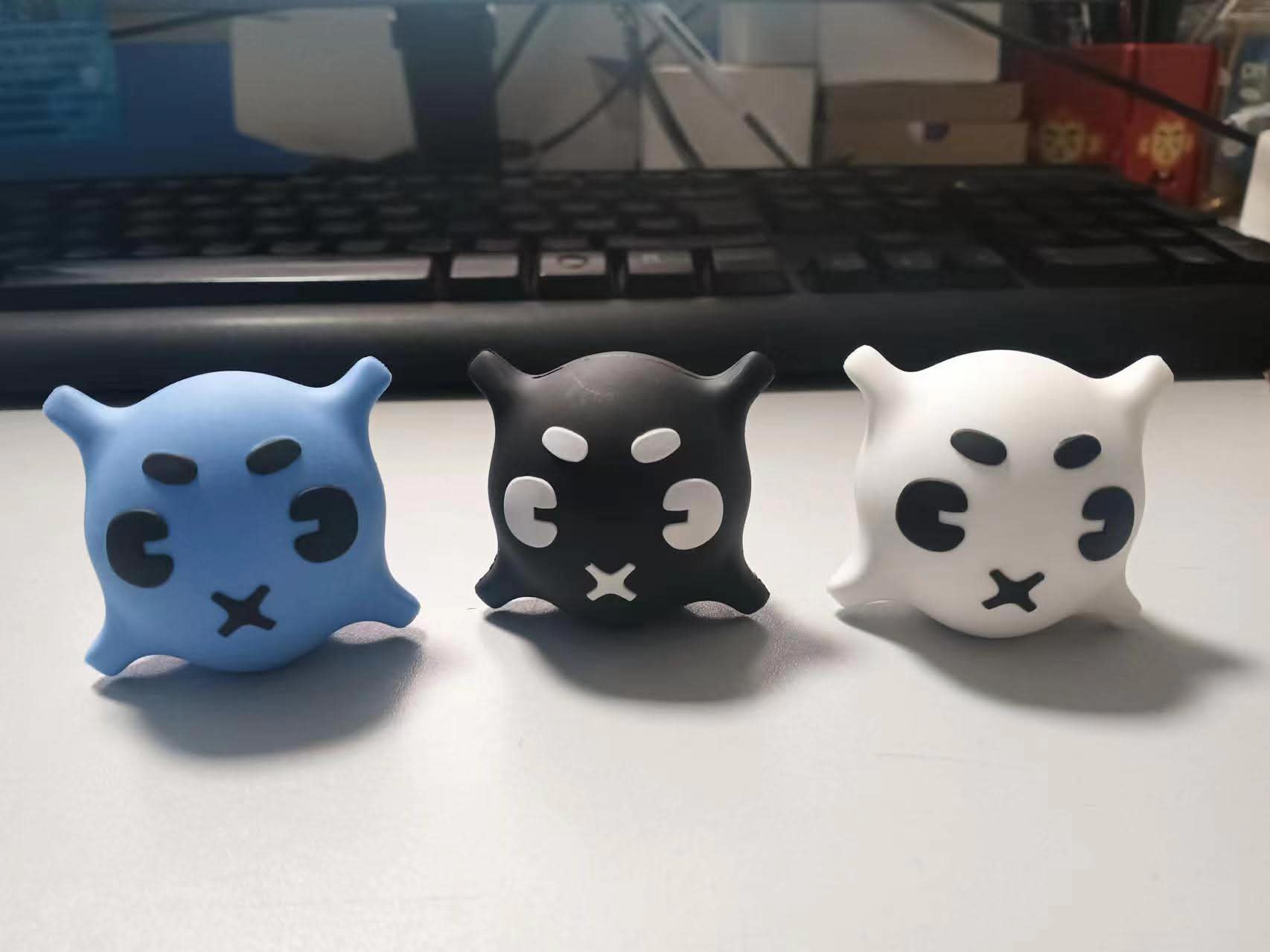 Qwerties default figures